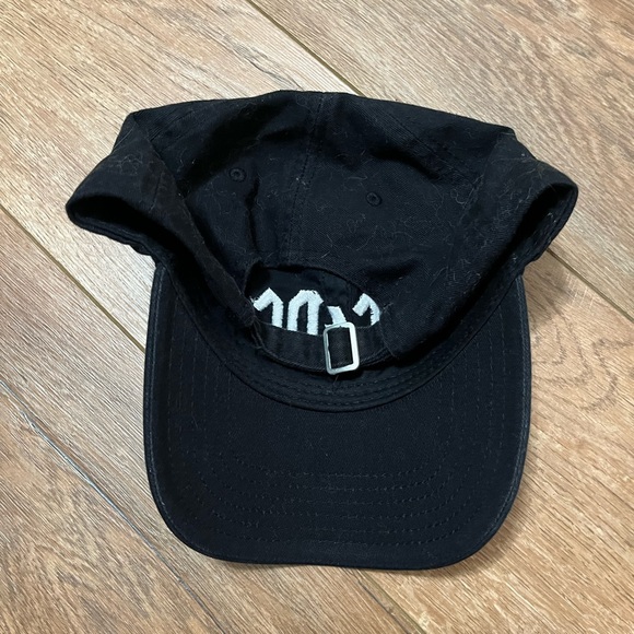 Lot of 2 hats - Picture 3 of 5